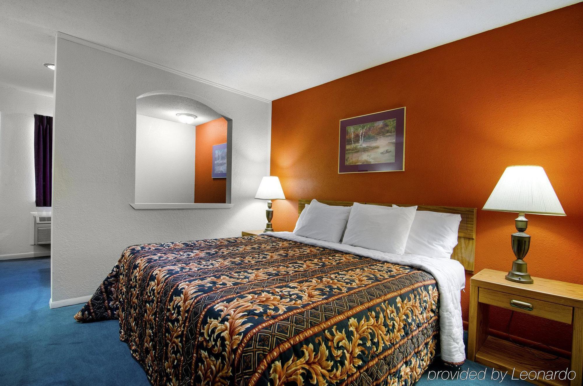 America'S Best Inn And Suites เอ็มโพเรีย ภายนอก รูปภาพ