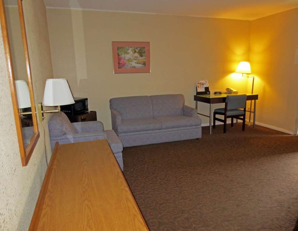 America'S Best Inn And Suites เอ็มโพเรีย ห้อง รูปภาพ