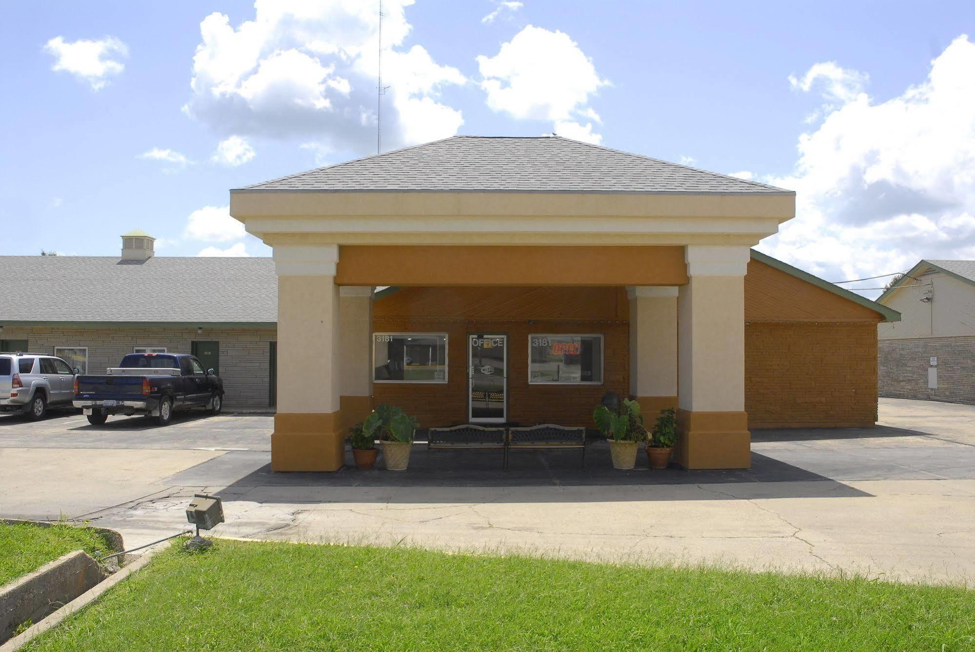 America'S Best Inn And Suites เอ็มโพเรีย ภายนอก รูปภาพ