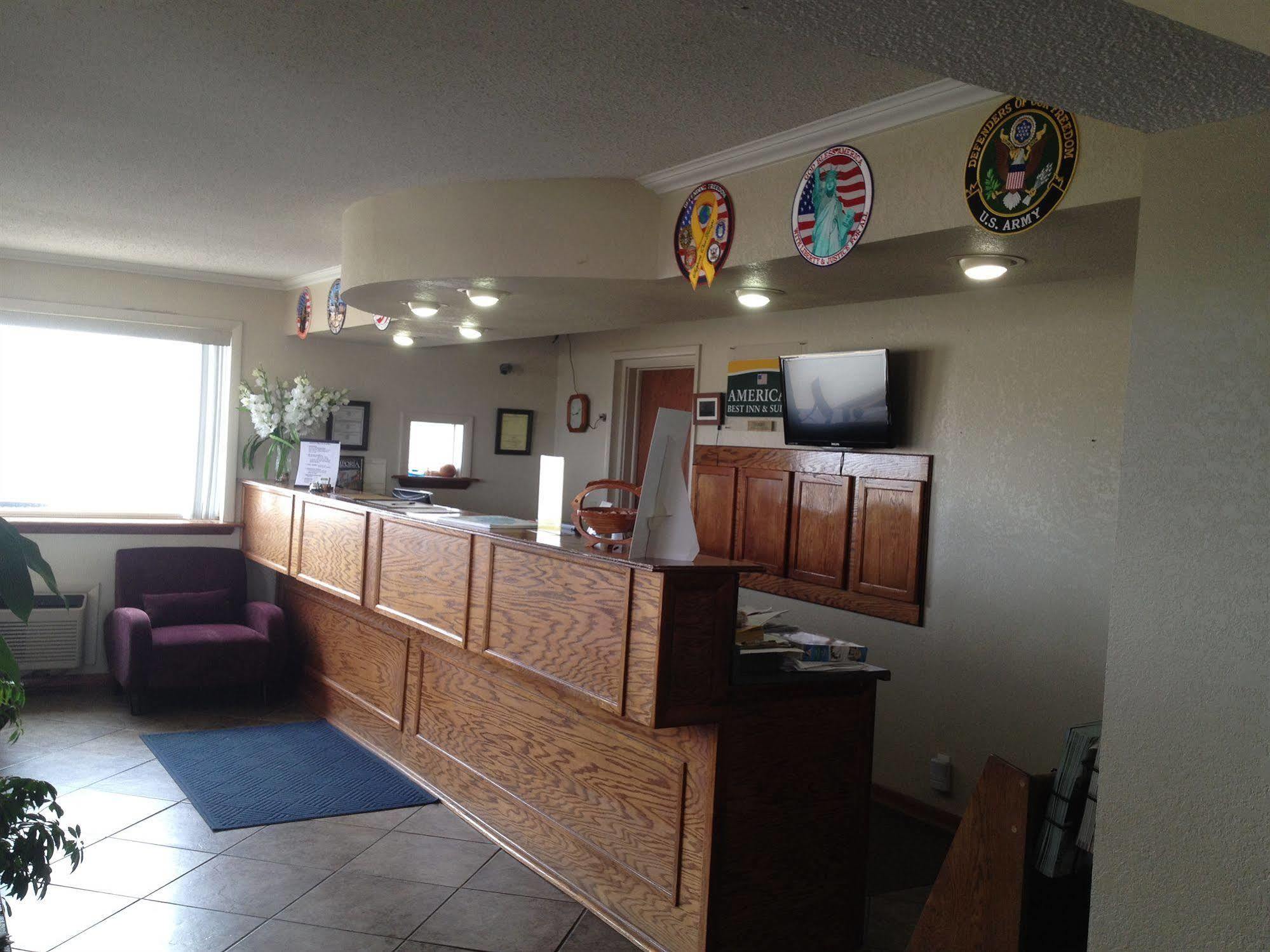 America'S Best Inn And Suites เอ็มโพเรีย ภายนอก รูปภาพ